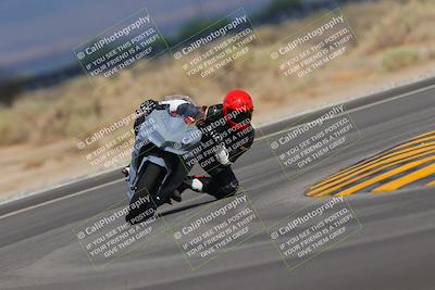 media/Sep-11-2022-SoCal Trackdays (Sun) [[81b7e951af]]/Turn 16 (945am)/